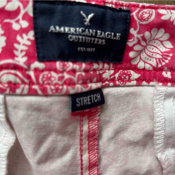 American Eagle shorts -size 8 perfect condition - Picture 2 of 5